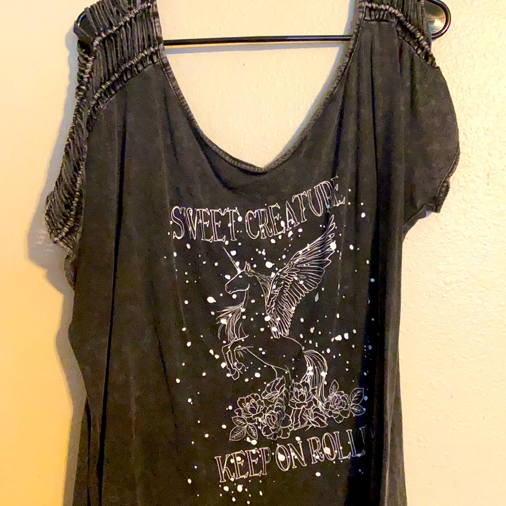 Torrid lovesick sz (1) 2 off shoulder unicorn tee
